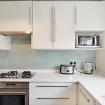Large Swiss Cottage Apartment With Balcony!