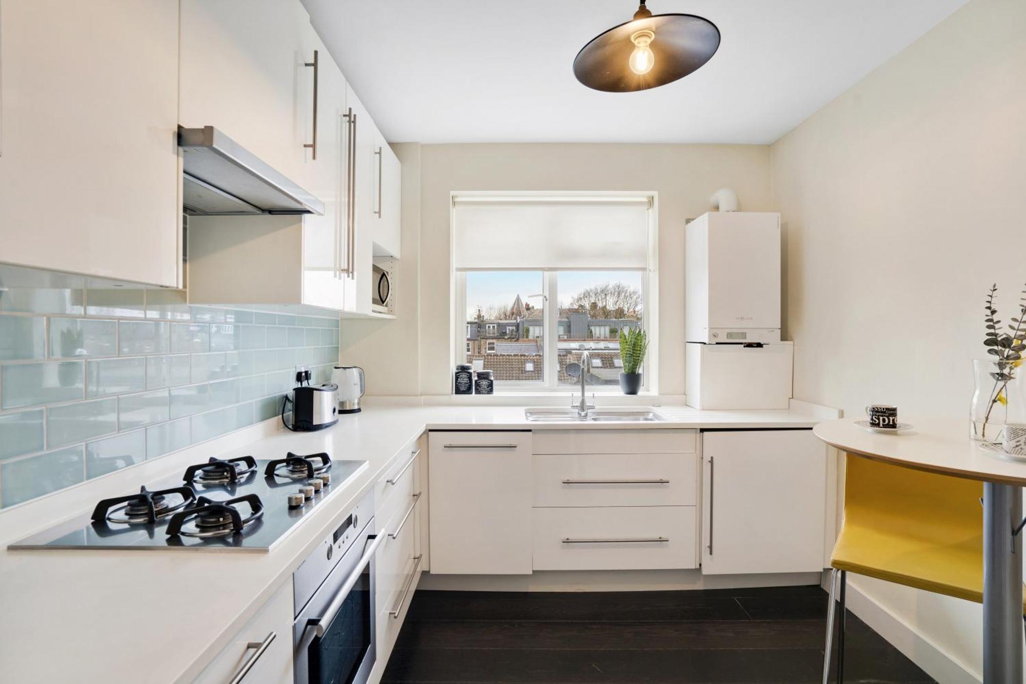 Apartament Large Swiss With Balcony! *